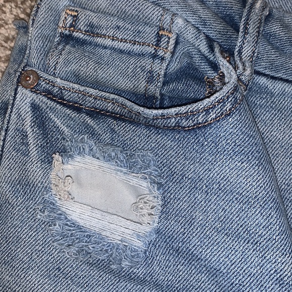 American Eagle Mom Jeans - Picture 7 of 9